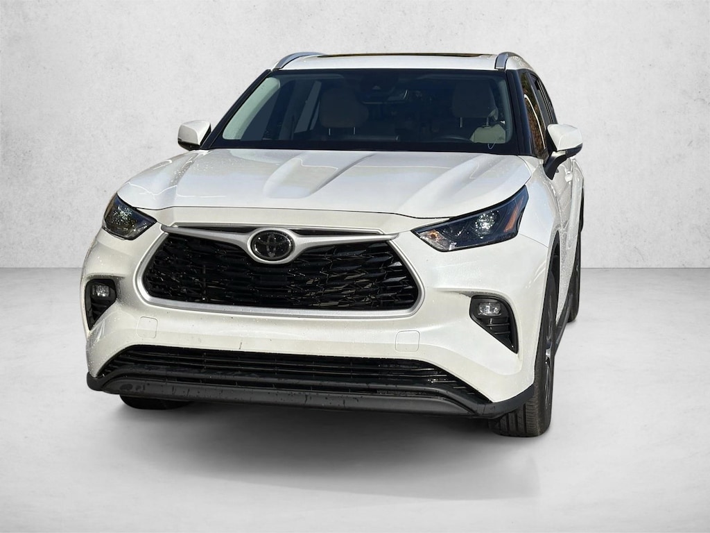 Used 2023 Toyota Highlander XLE SUV