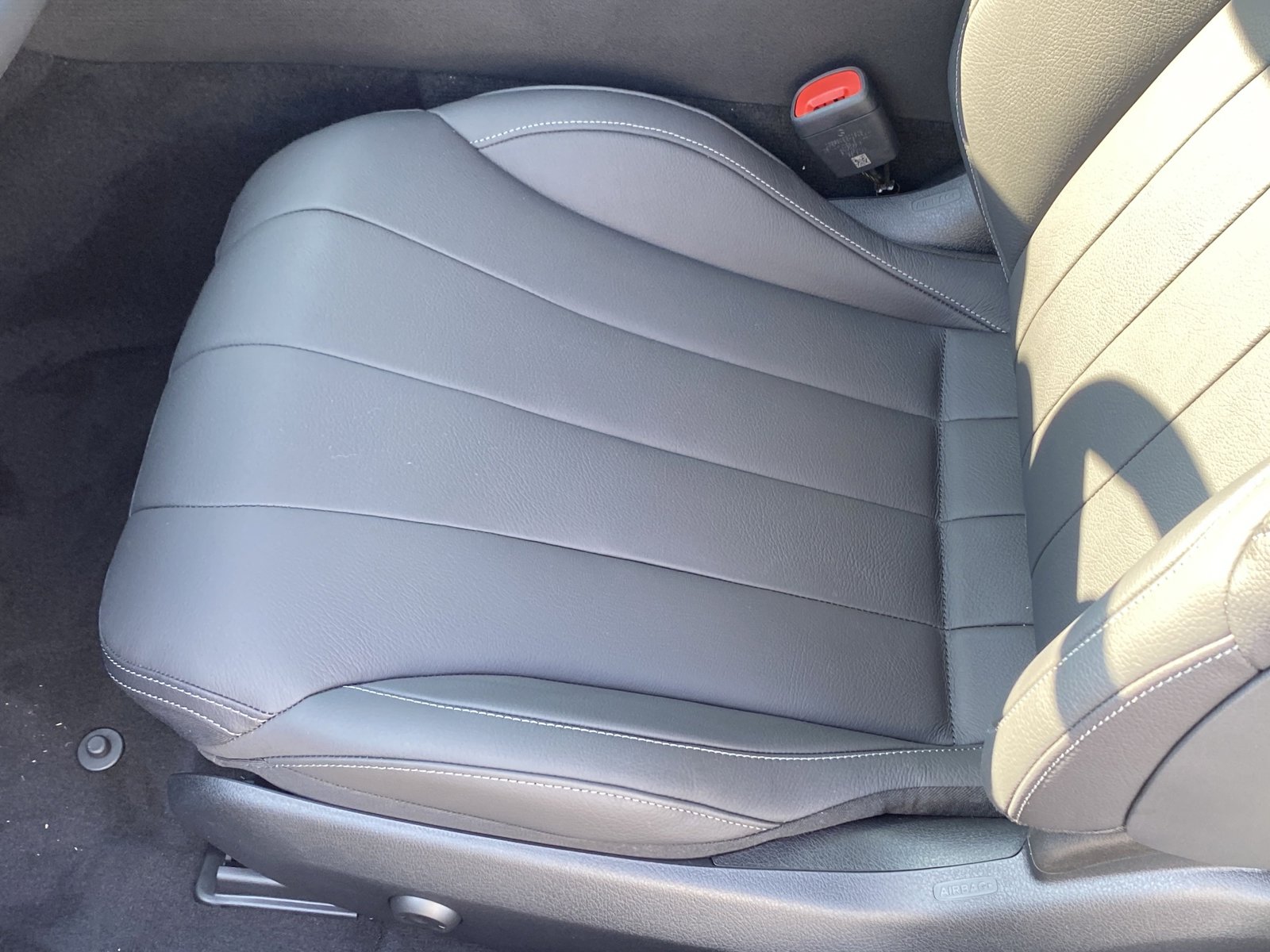 2024 Mercedes Benz CLE 4MATIC Coupe photo 4