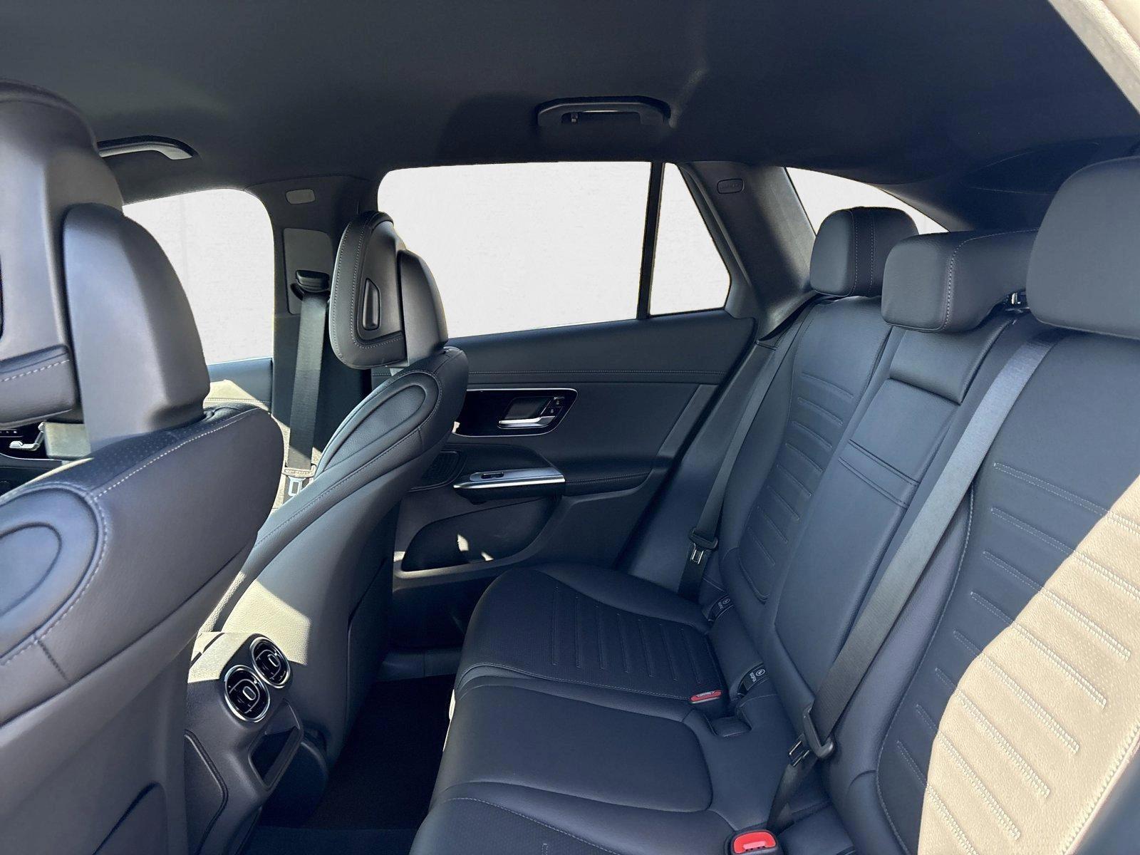 2025 Mercedes-Benz GLC Base - Photo 19