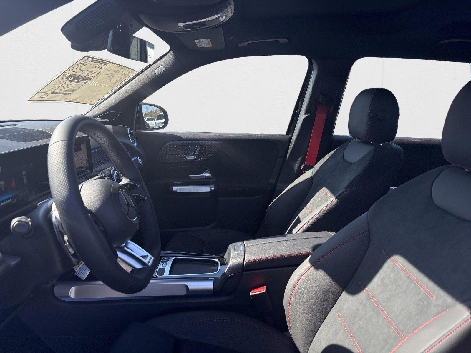 2025 Mercedes-Benz GLB GLB35 AMG - Photo 17