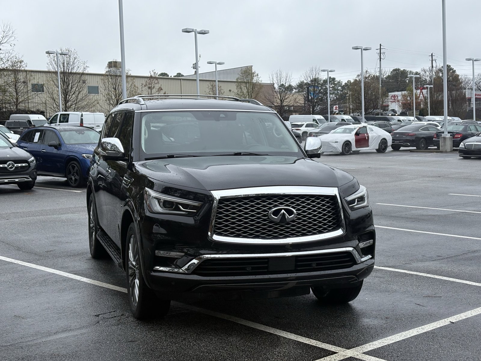 2018 Infiniti QX80 photo 3