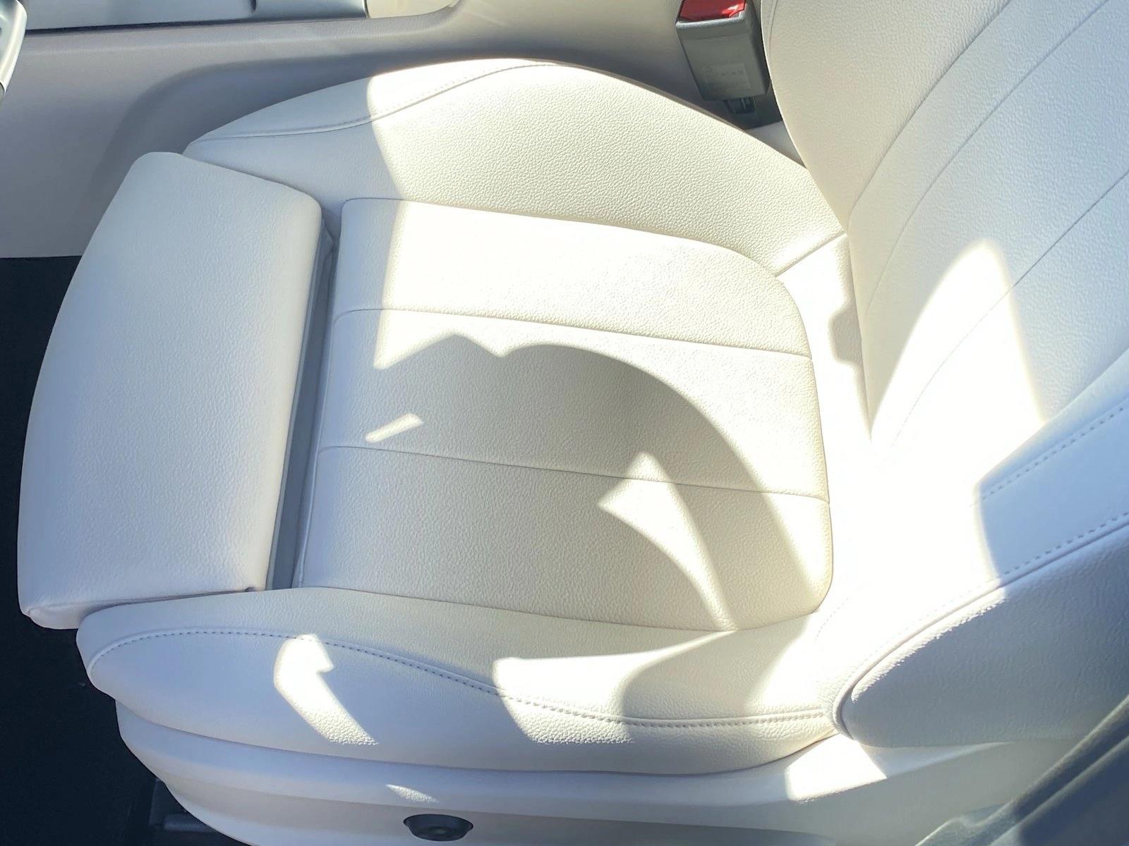 2025 Mercedes Benz GLB 250 photo 4