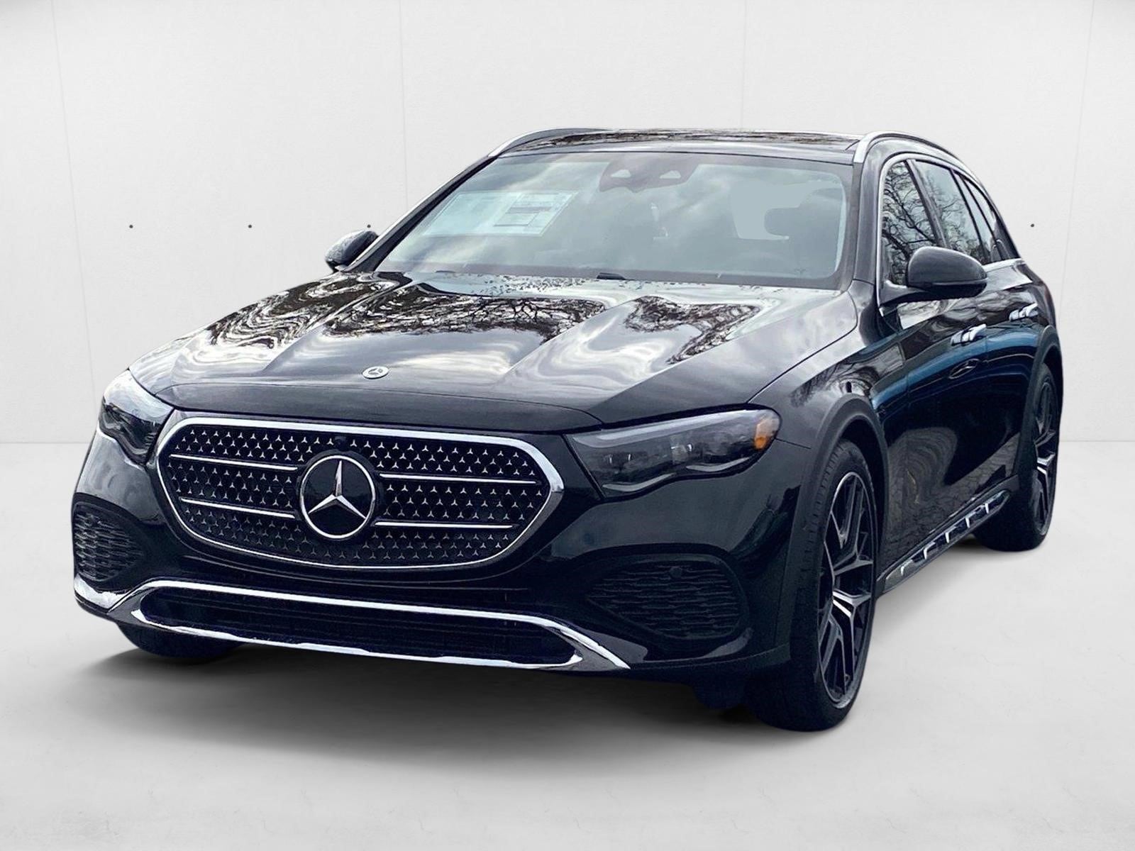 2025 Mercedes-Benz E-Class E450 All-Terrain's photo