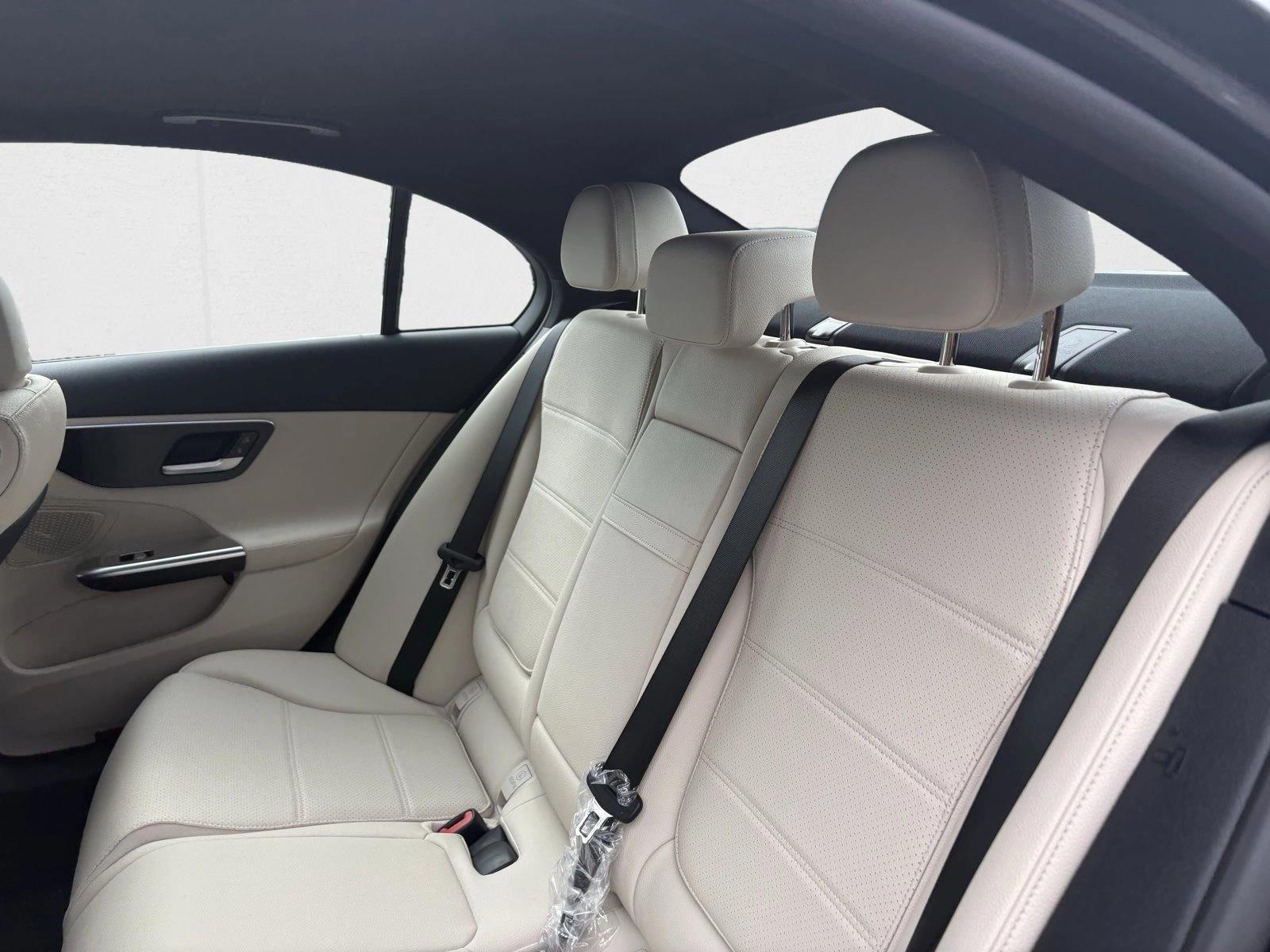2025 Mercedes-Benz C-Class Sedan C 300 - Photo 17