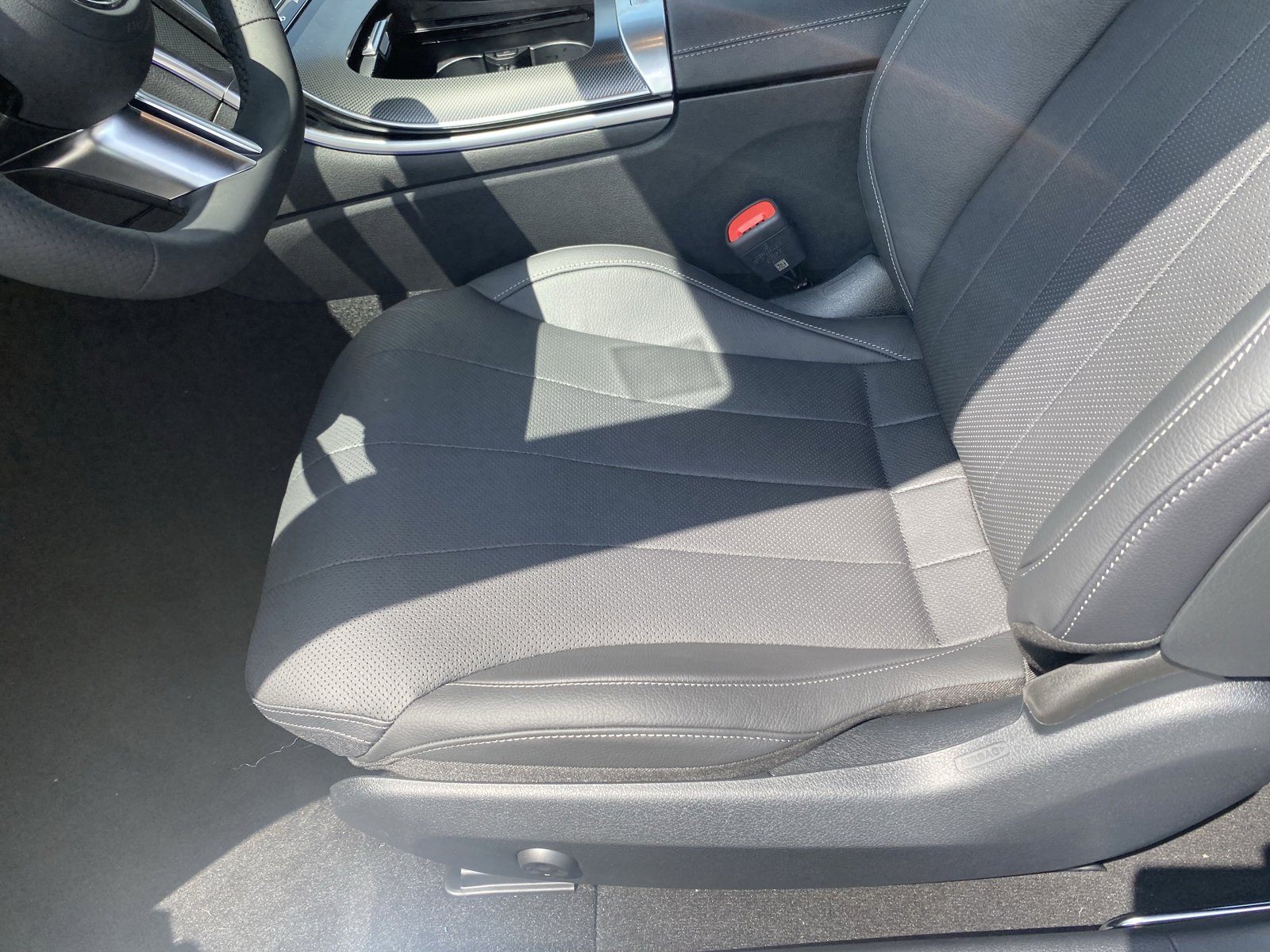 2024 Mercedes Benz CLE 4MATIC Coupe photo 4