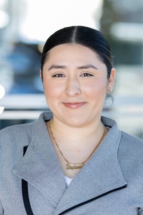 Staff member Stephanie Rios from ID_95dea631afbb