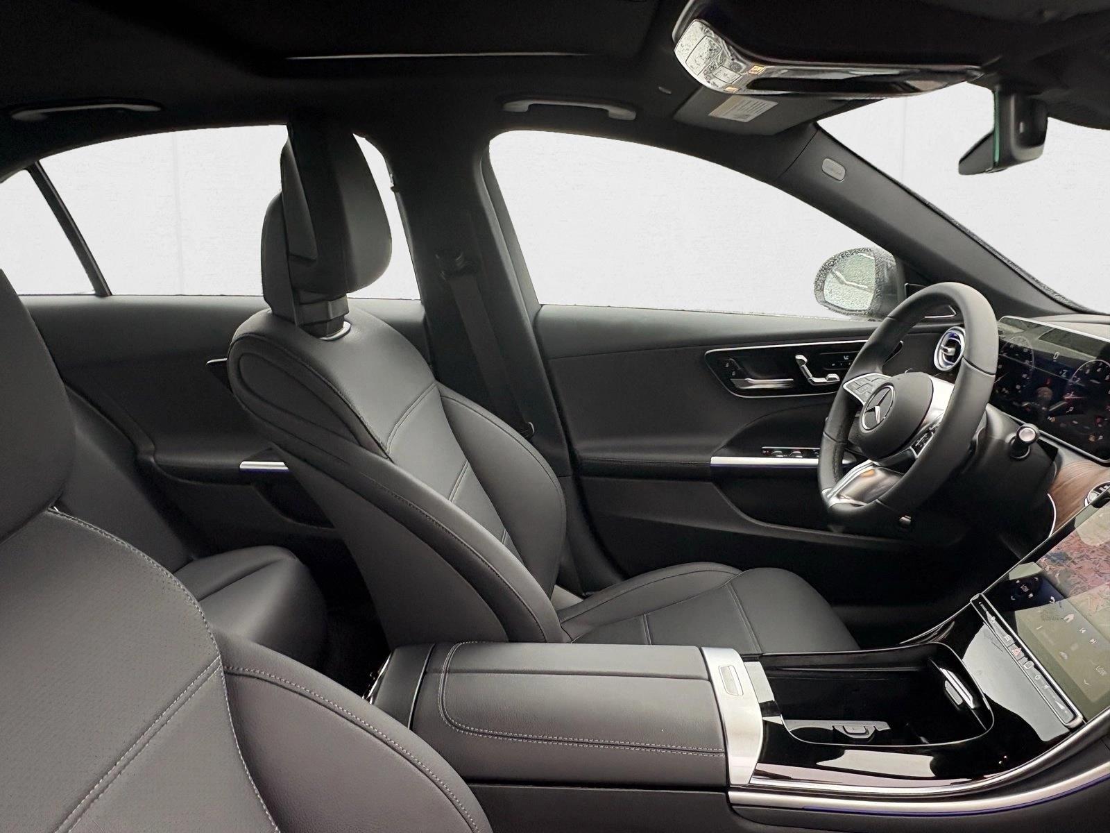 2025 Mercedes-Benz C-Class Sedan C 300 - Photo 25