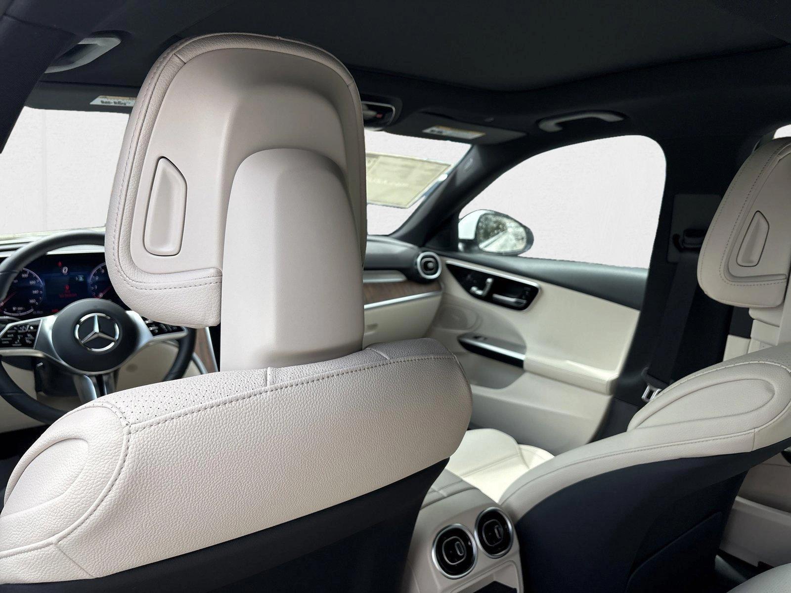 2025 Mercedes-Benz C-Class Sedan C 300 - Photo 19