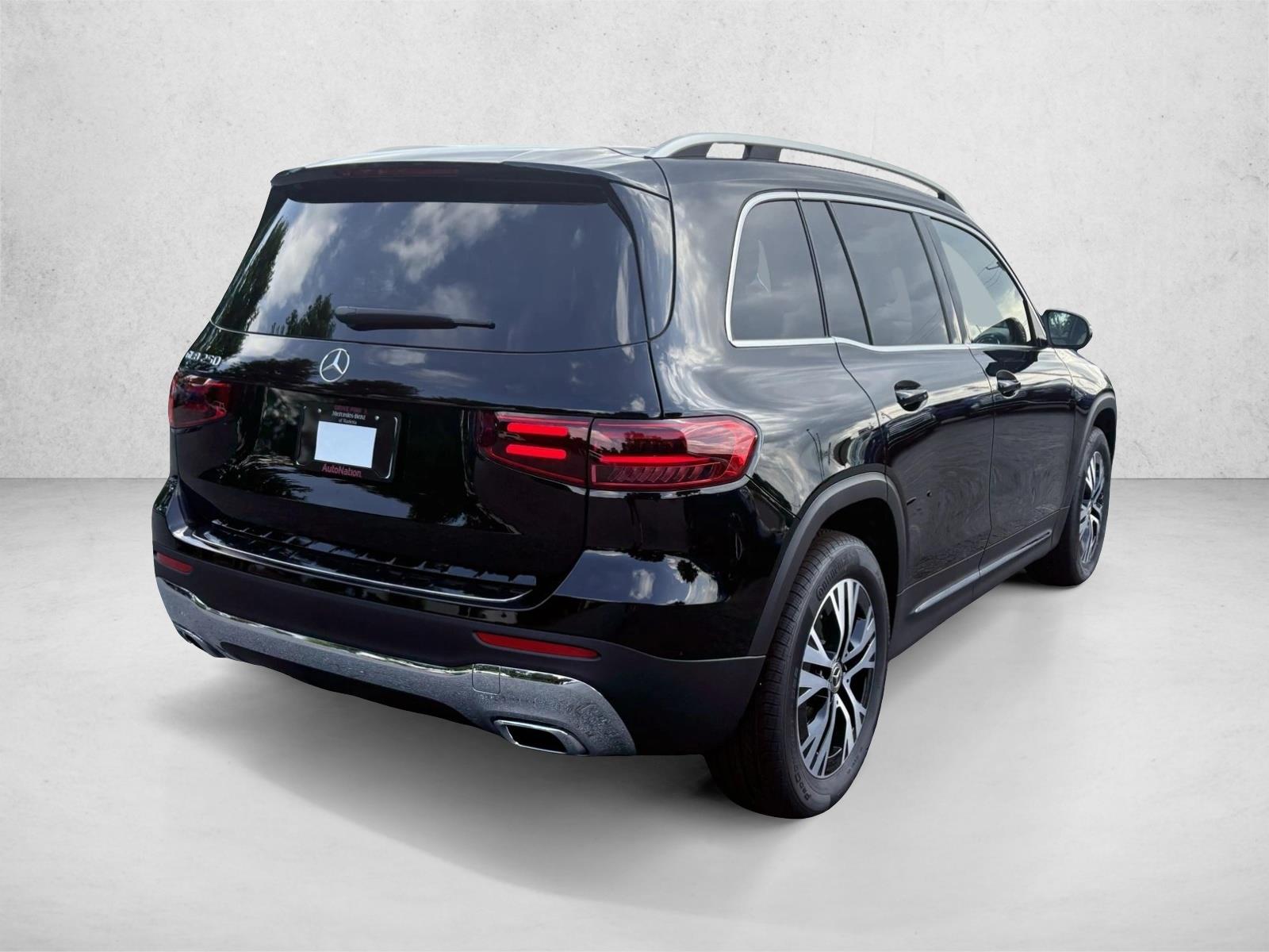2025 Mercedes-Benz GLB Base - Photo 5