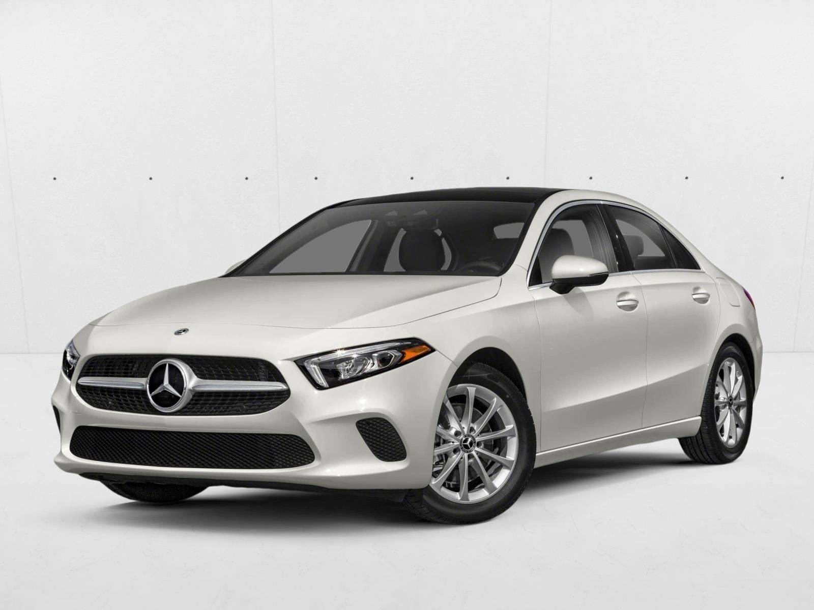 2022 Mercedes-Benz A-Class A220's photo