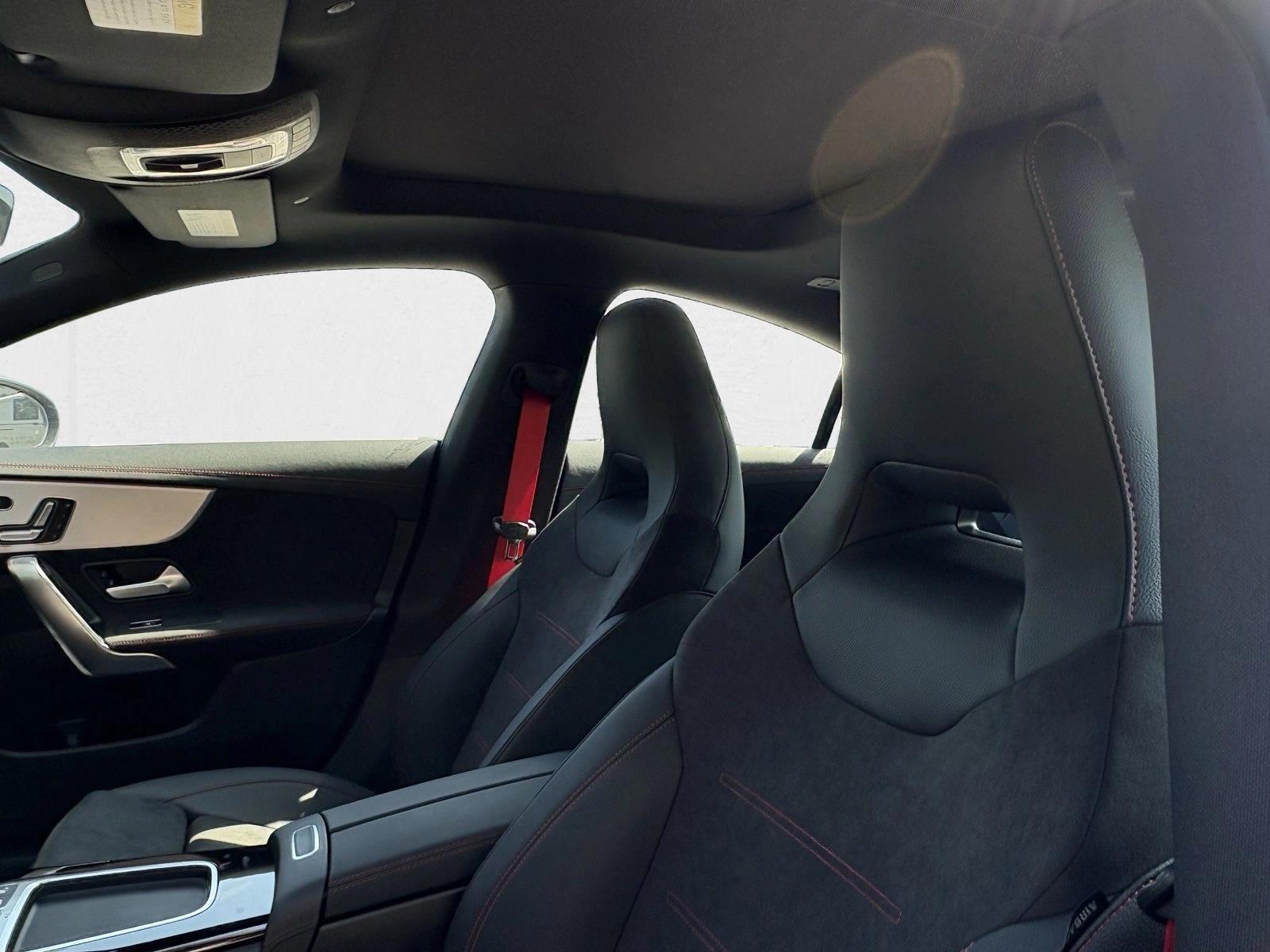 2025 Mercedes-Benz CLA AMG CLA35 - Photo 15