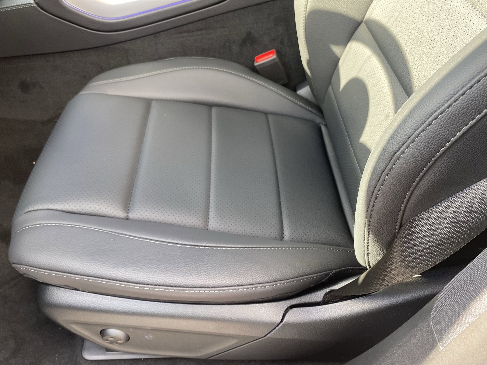 2025 Mercedes Benz GLE 450 4MATIC photo 4