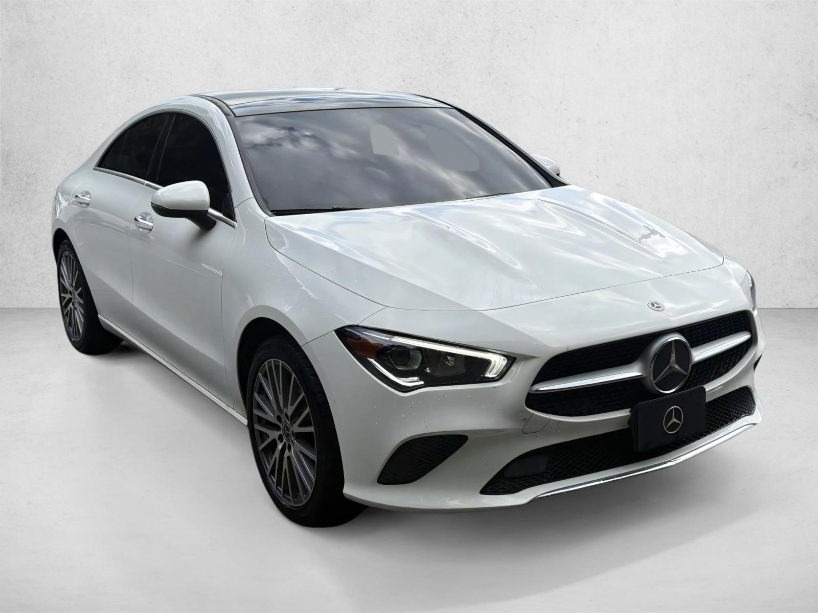 2022 Mercedes Benz CLA 4MATIC photo 3