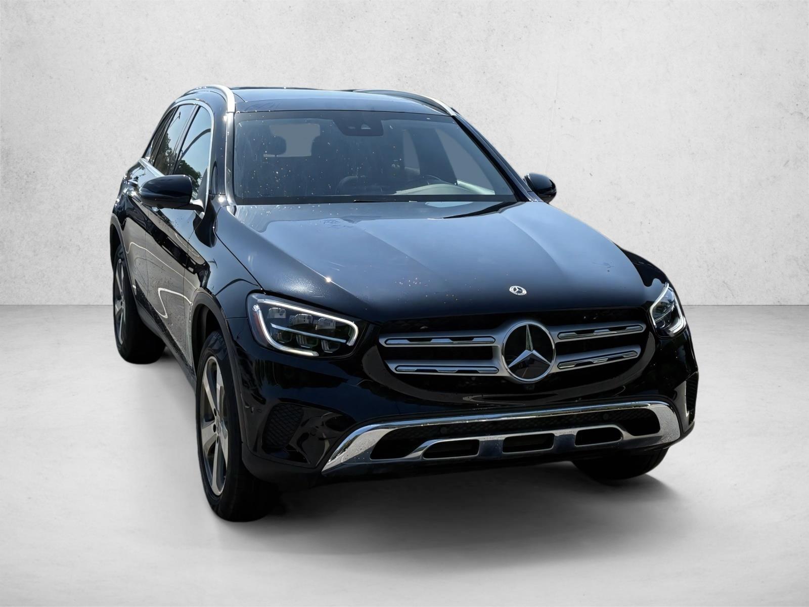 2022 Mercedes Benz GLC 300 photo 3