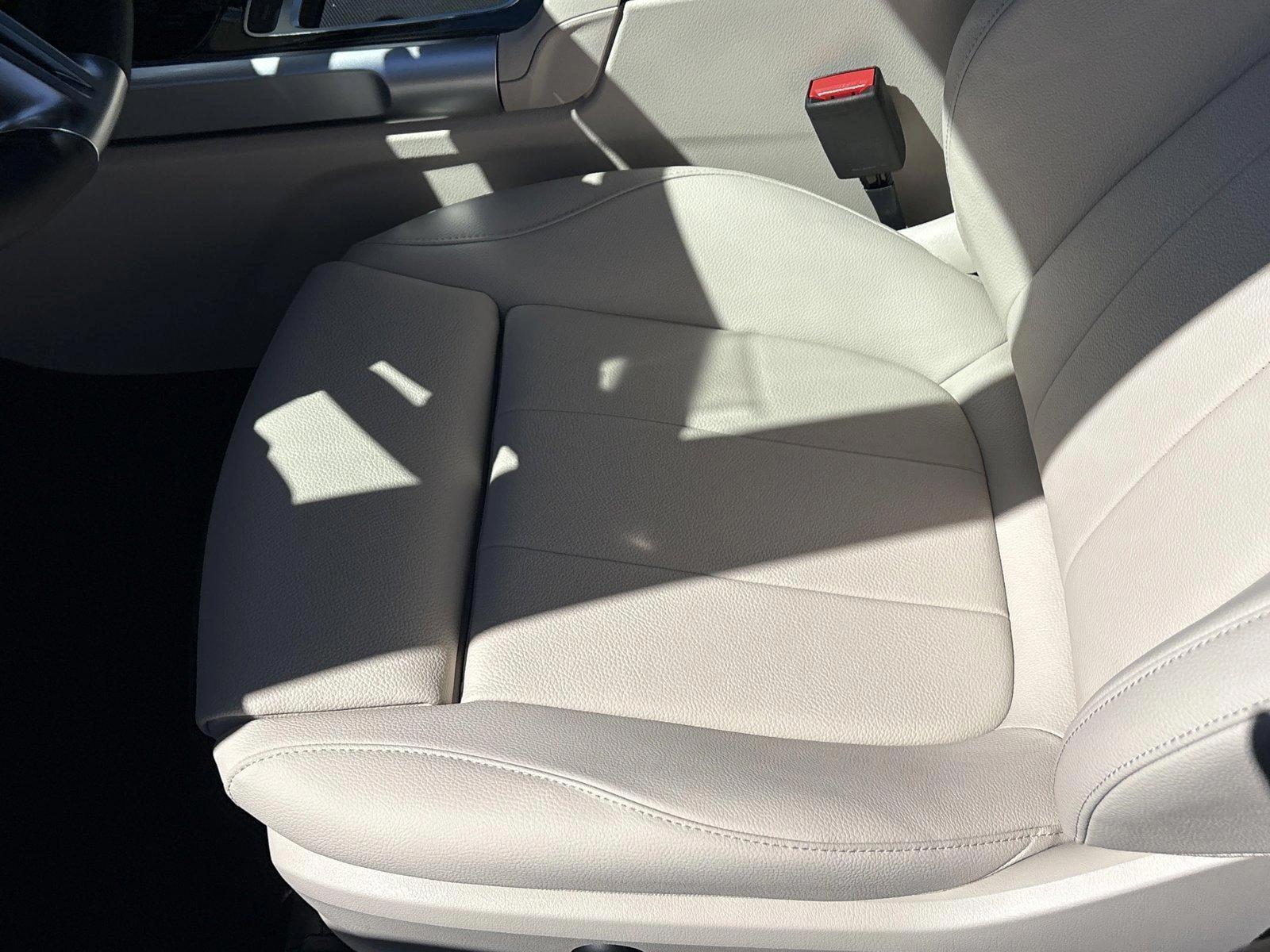 2025 Mercedes Benz GLB 250 photo 4