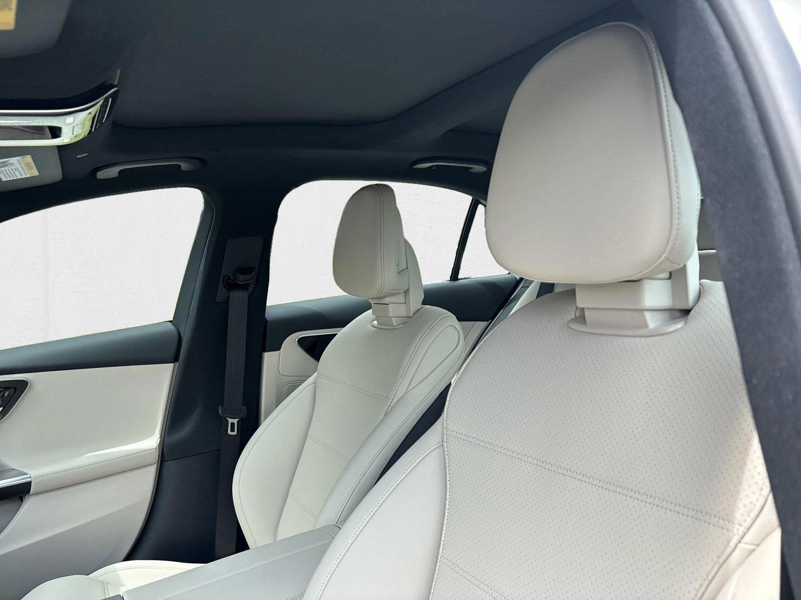 2025 Mercedes-Benz C-Class Sedan C 300 - Photo 16