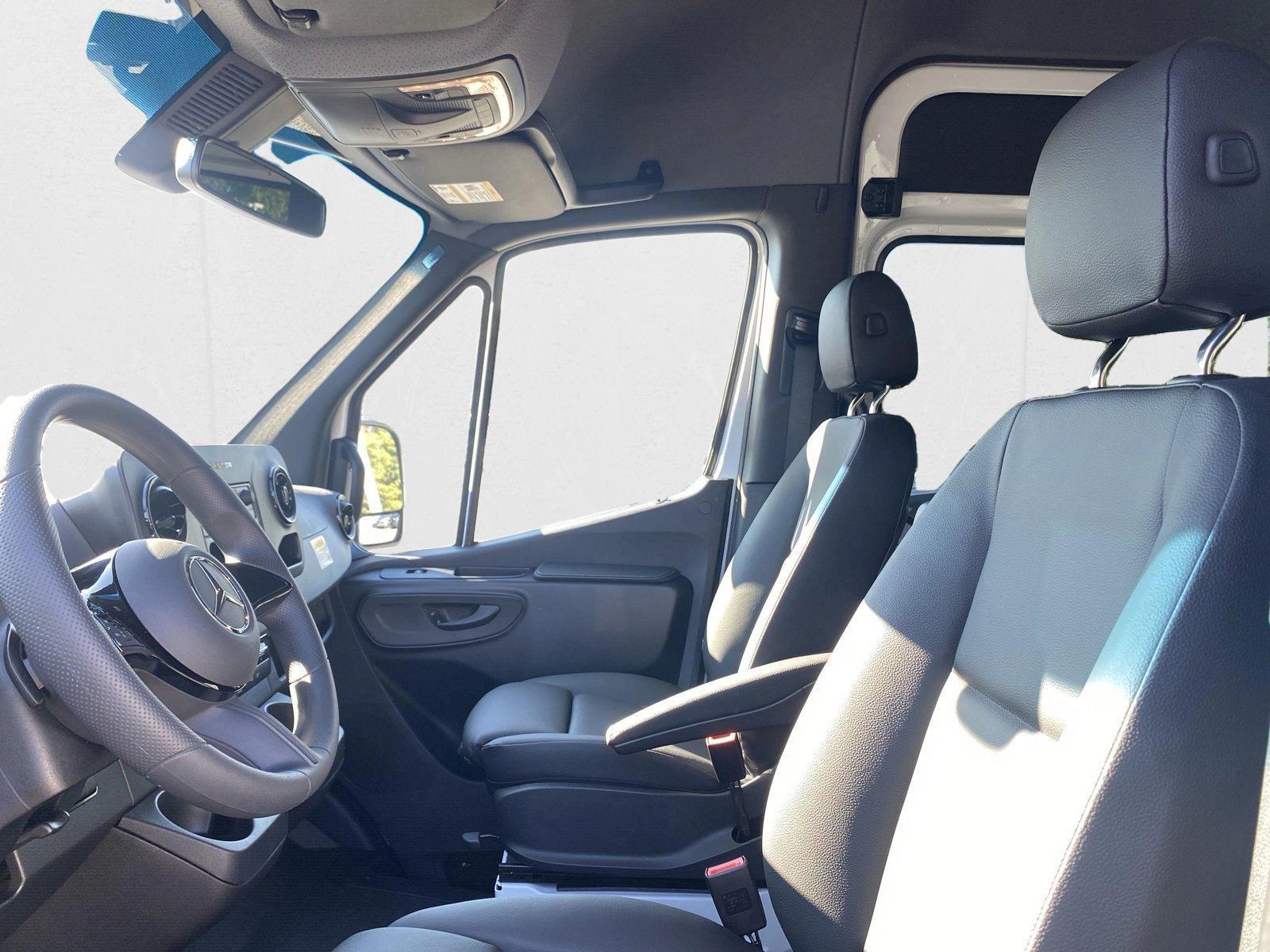 2025 Mercedes-Benz Sprinter Crew Van Base - Photo 17