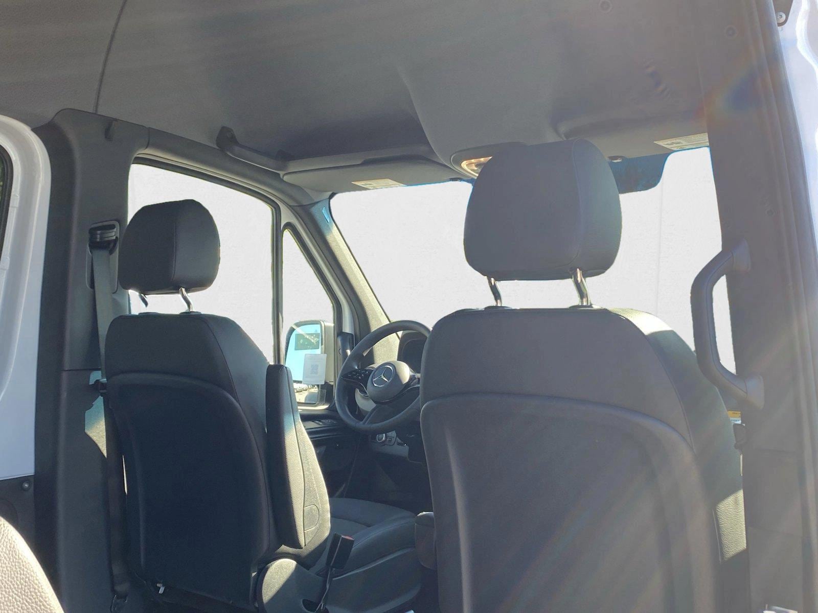 2025 Mercedes-Benz Sprinter Crew Van Base - Photo 22