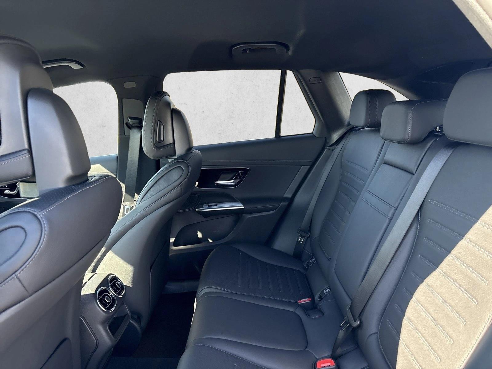 2025 Mercedes-Benz GLC Base - Photo 19