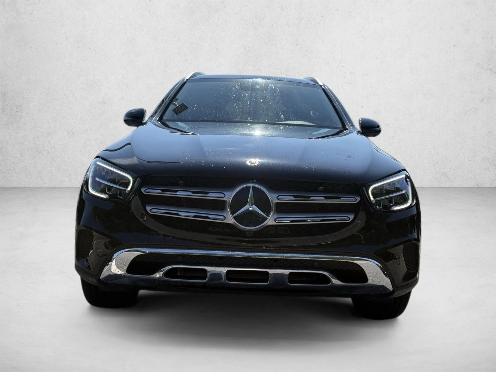 2022 Mercedes Benz GLC 300 photo 2