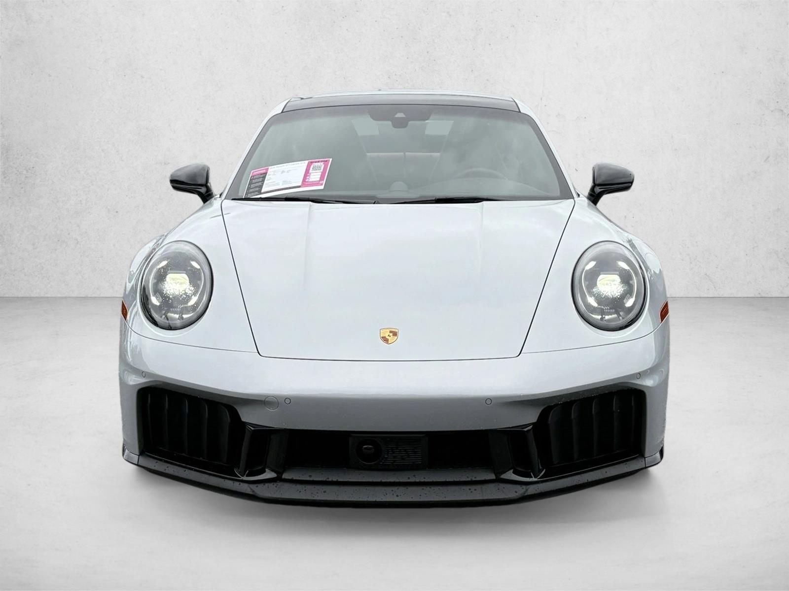 2025 Porsche 911 GTS photo 2
