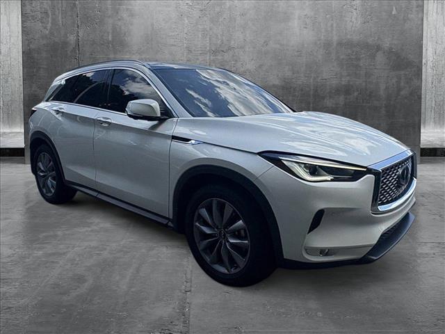2022 Infiniti QX50 Essential photo 4
