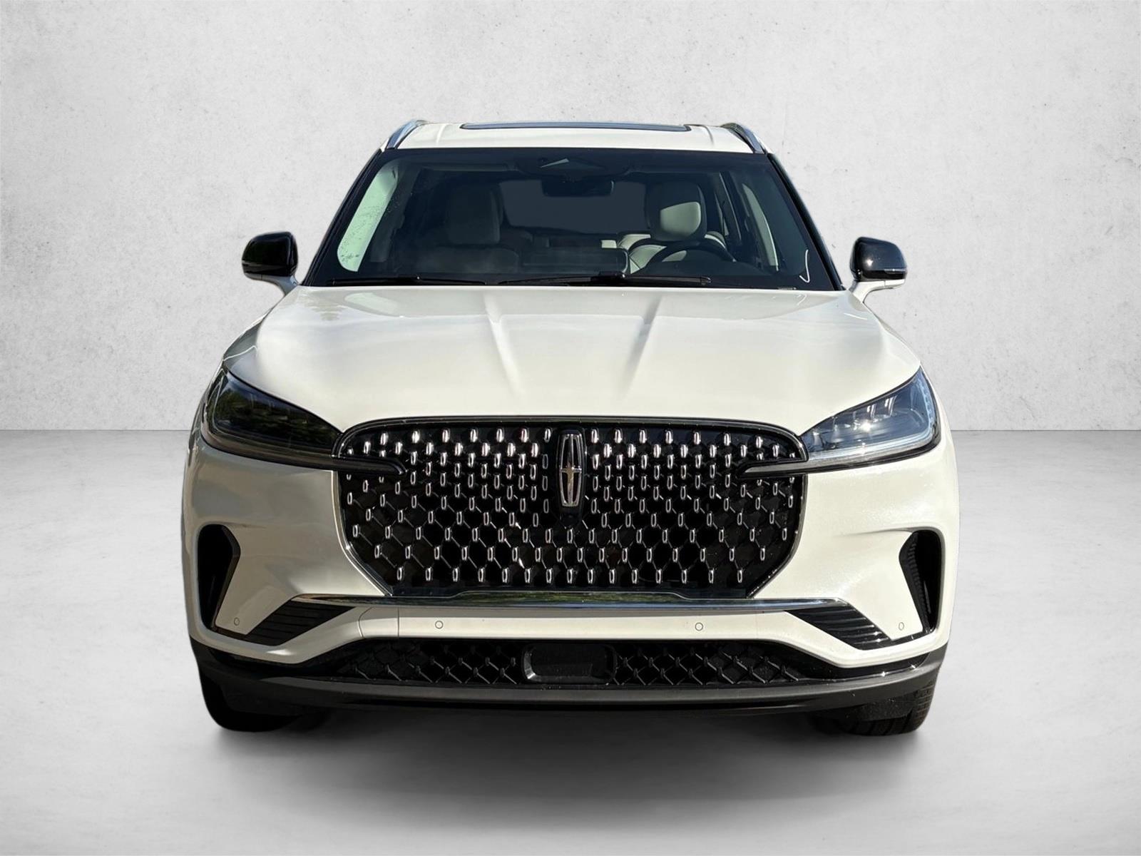 2025 Lincoln Aviator Premiere photo 2