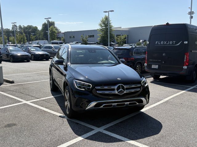 2022 Mercedes Benz GLC 300 photo 3