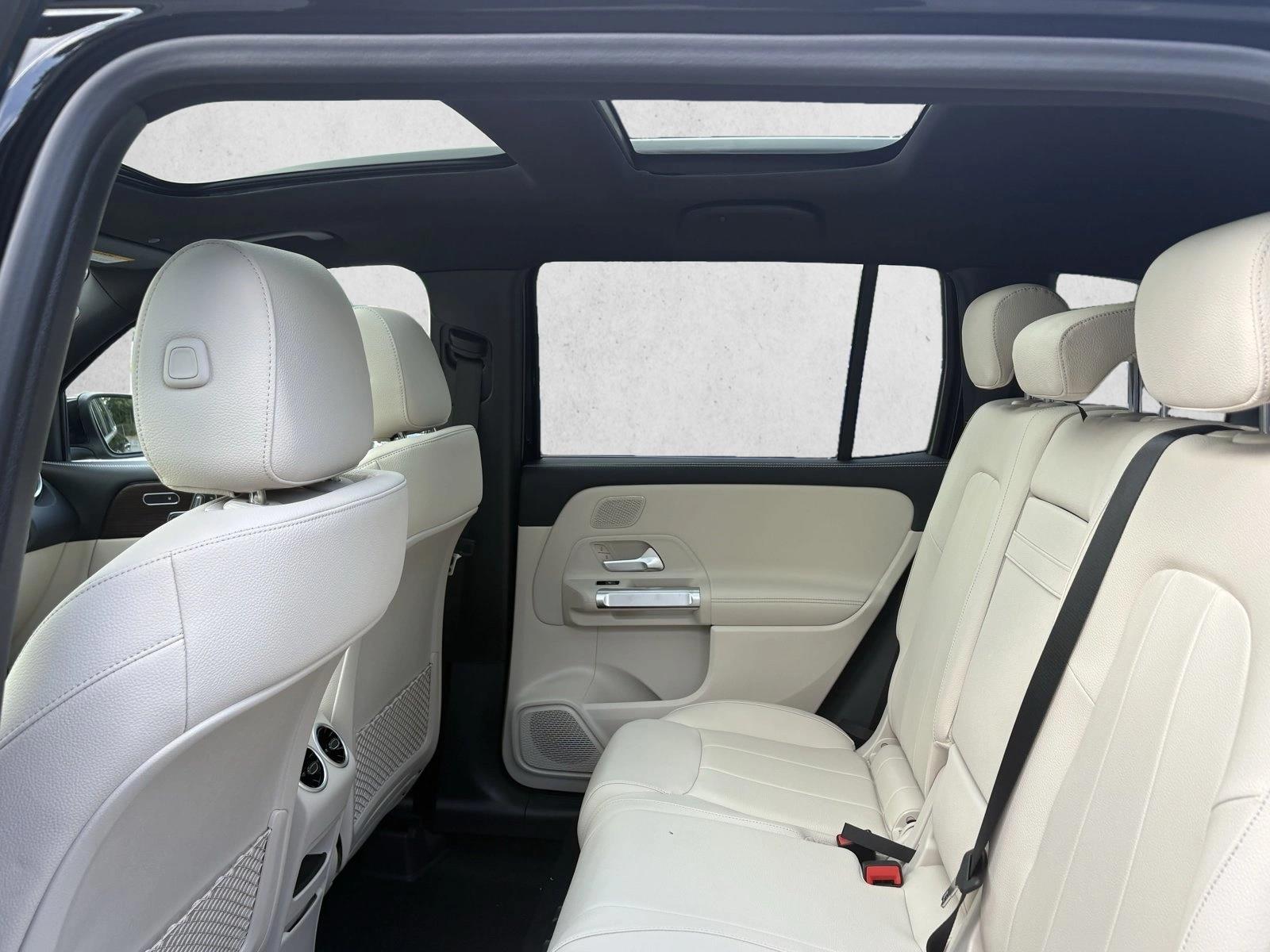 2025 Mercedes-Benz GLB Base - Photo 18