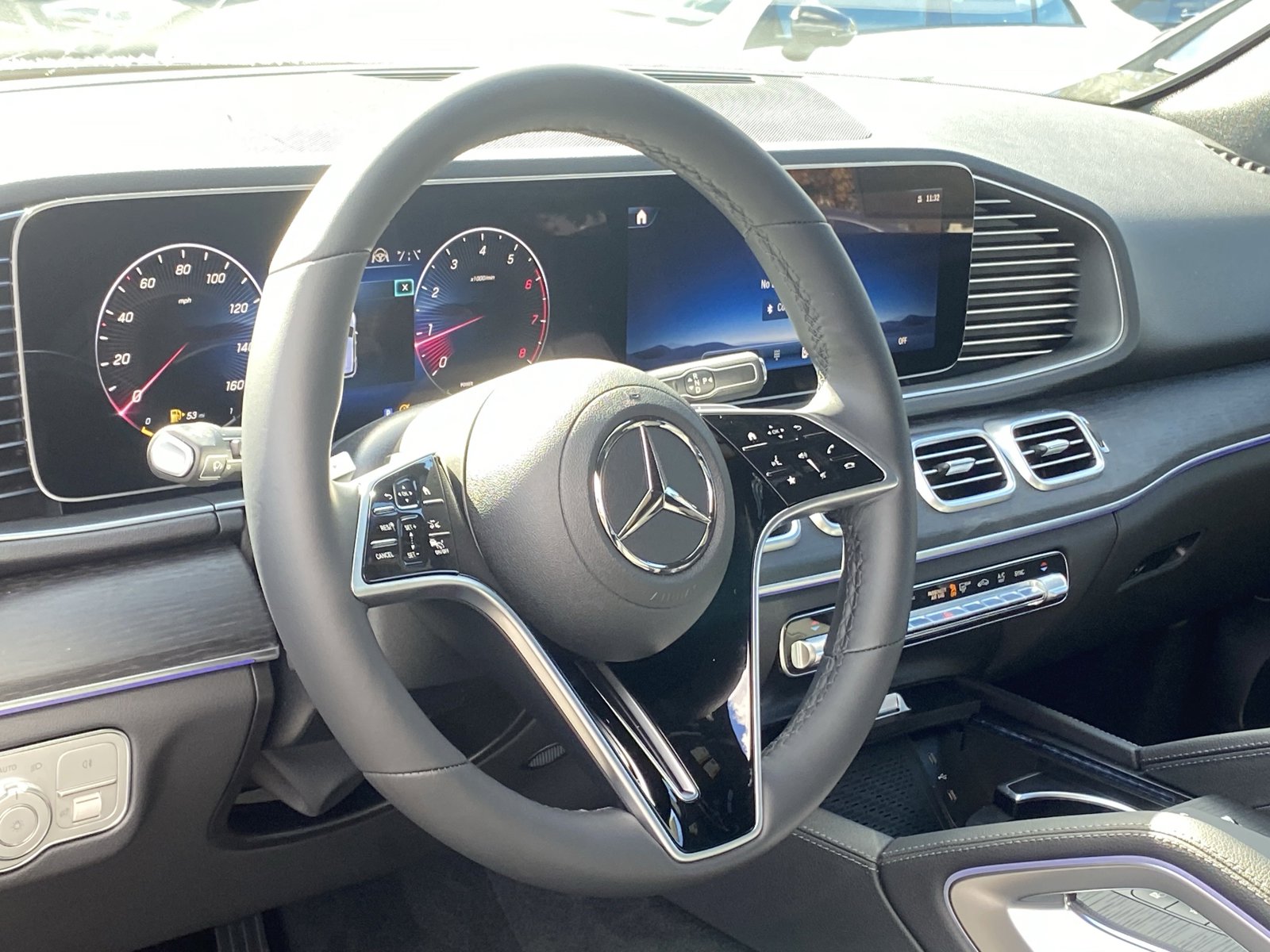 2025 Mercedes Benz GLE 450 4MATIC photo 3