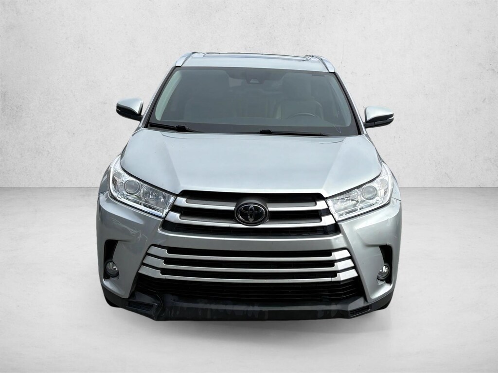 Used 2019 Toyota Highlander XLE V6 SUV
