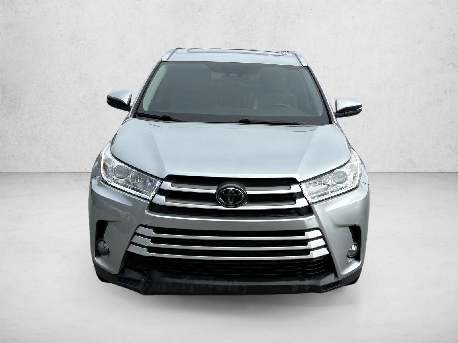 2019 Toyota Highlander XLE photo 3