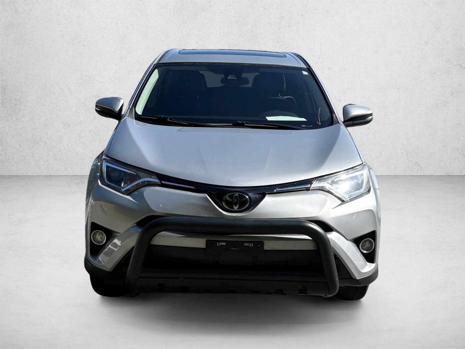 2018 Toyota RAV4 XLE photo 4