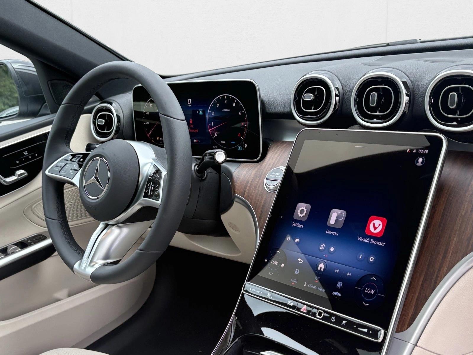 2025 Mercedes-Benz C-Class Sedan C 300 - Photo 24
