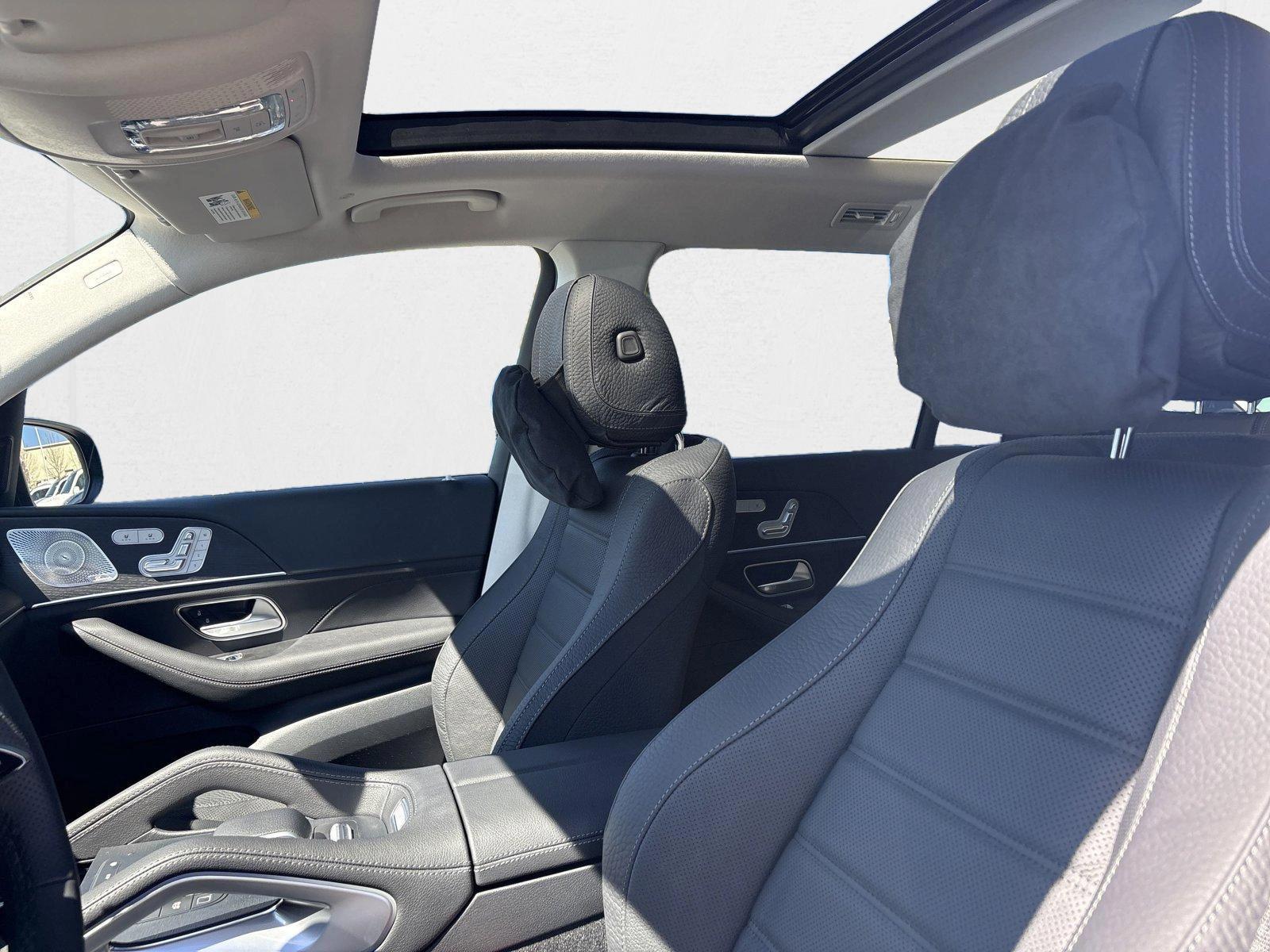 2025 Mercedes-Benz GLS Base - Photo 16