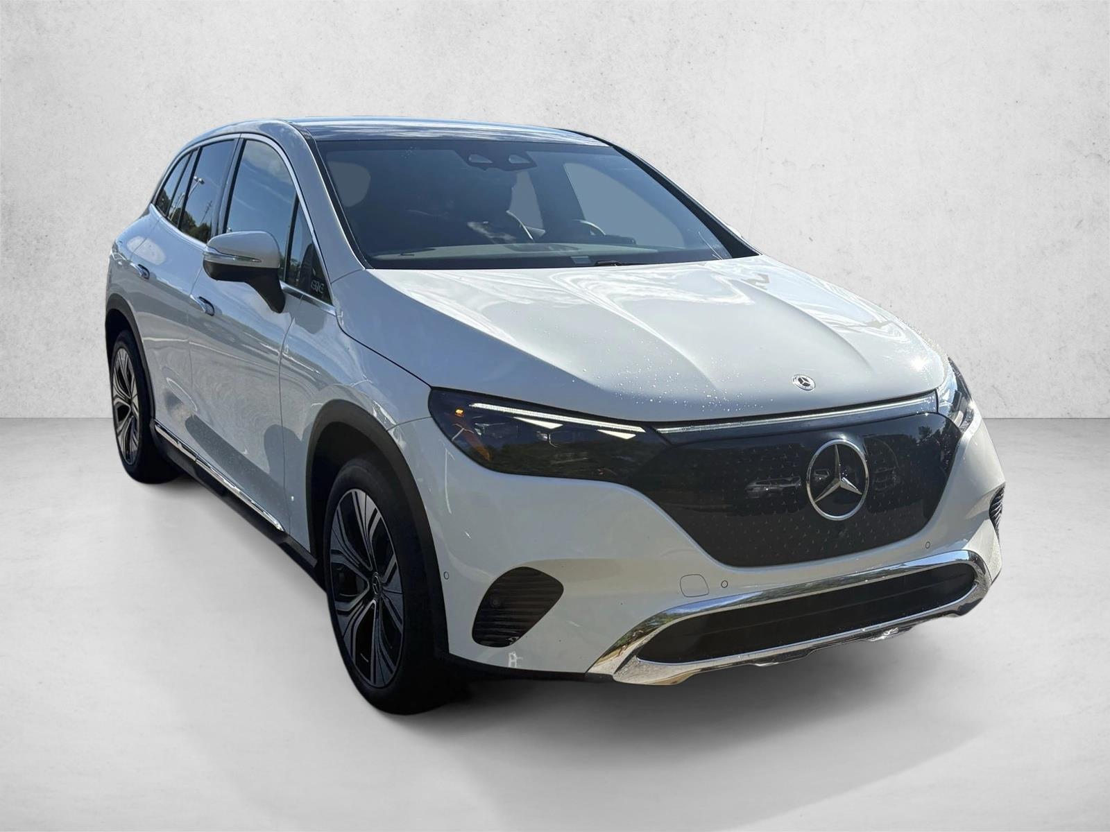 2024 Mercedes Benz EQE SUV 350 4MATIC photo 3