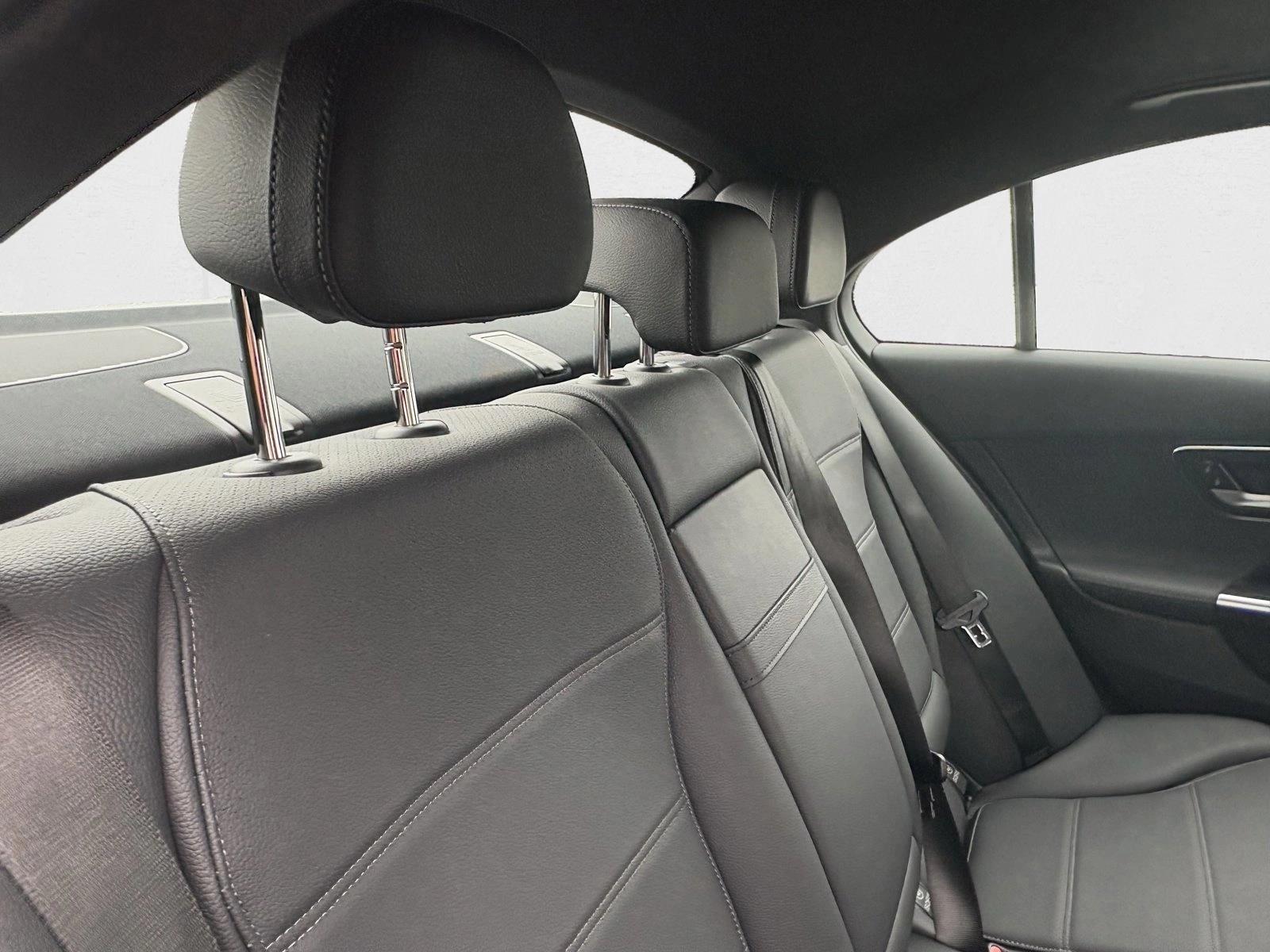 2025 Mercedes-Benz C-Class Sedan C 300 - Photo 22