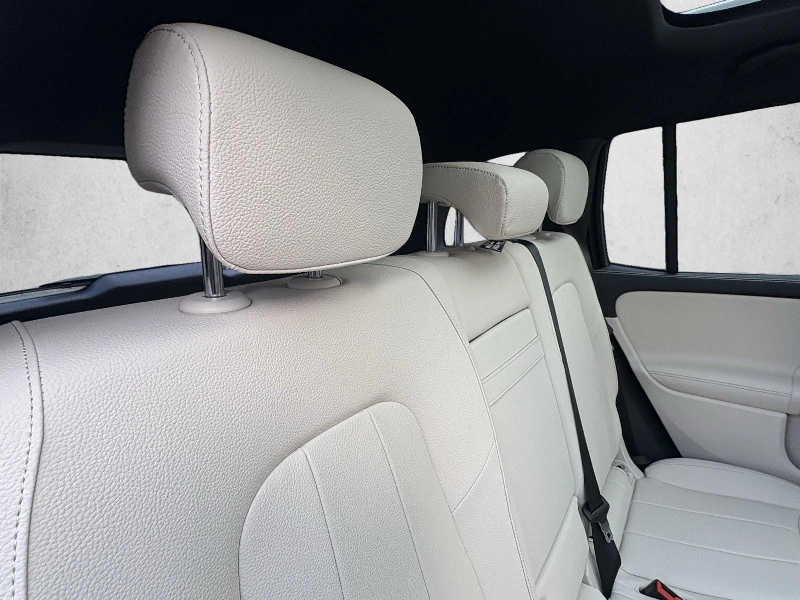 2025 Mercedes-Benz GLB Base - Photo 20