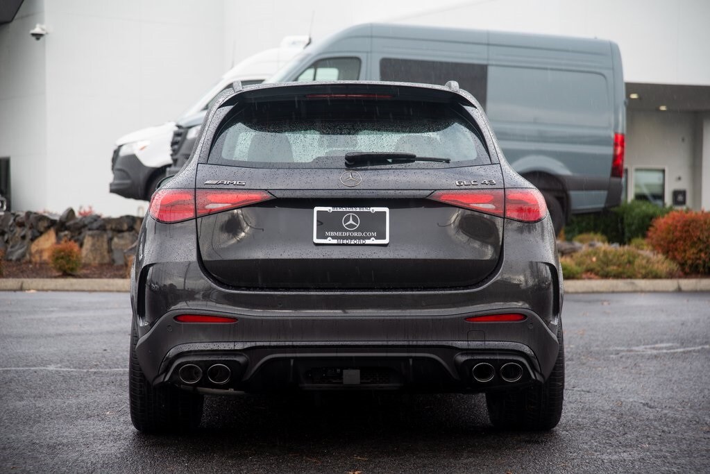2025 Mercedes Benz GLC 43 AMG photo 4