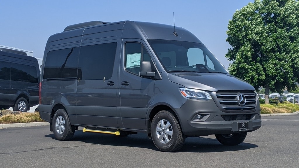New 2025 Mercedes-Benz Sprinter 2500 Standard Roof 4-Cyl Diesel HO Van Passenger Van