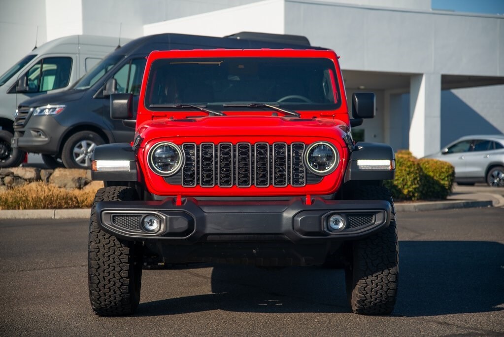 2025 Jeep Wrangler Rubicon photo 2