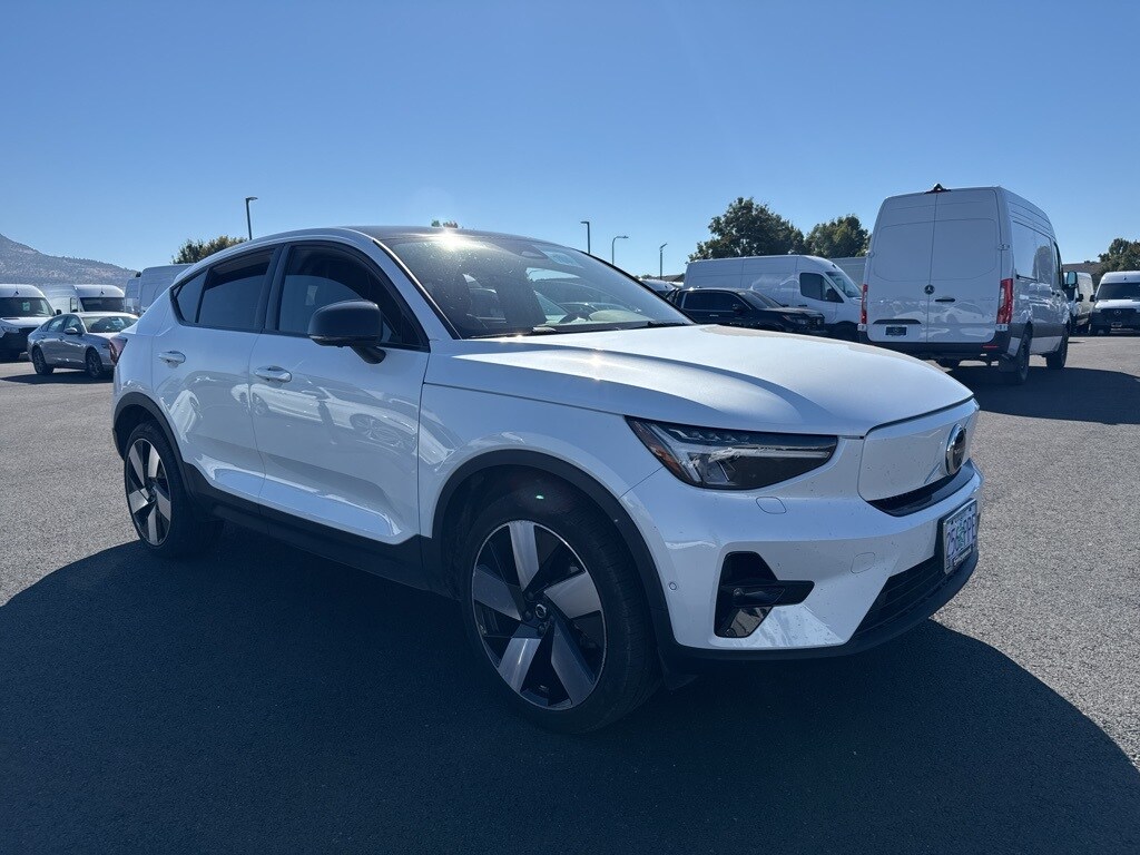 2023 Volvo C40 Recharge Ultimate photo 3