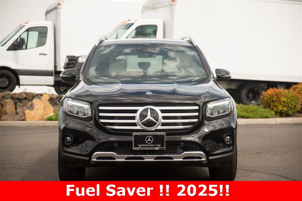 2025 Mercedes Benz GLB 250 4MATIC photo 2