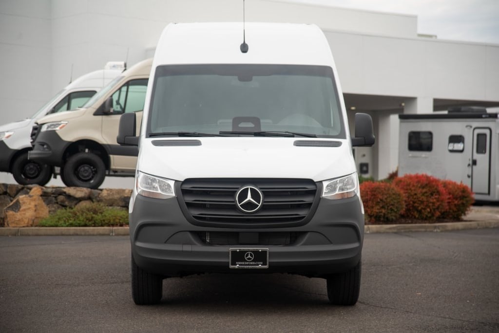 New 2025 Mercedes-Benz Sprinter 2500 Standard Roof 4-Cyl Diesel HO Van Cargo Van