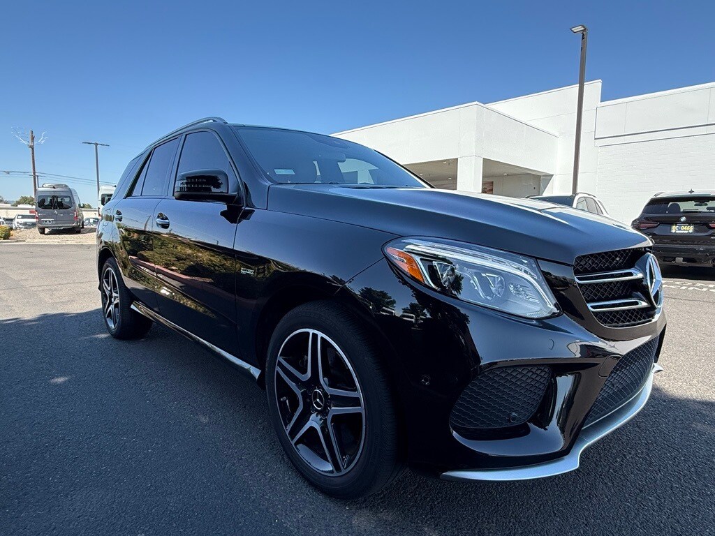 2017 Mercedes Benz GLE 43 AMG photo 2