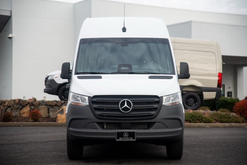New 2025 Mercedes-Benz Sprinter 2500 Standard Roof 4-Cyl Diesel HO Van Cargo Van