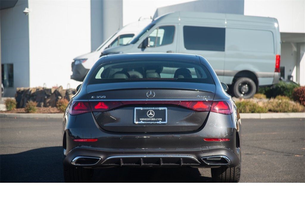 2025 Mercedes Benz E 350 Sedan photo 4
