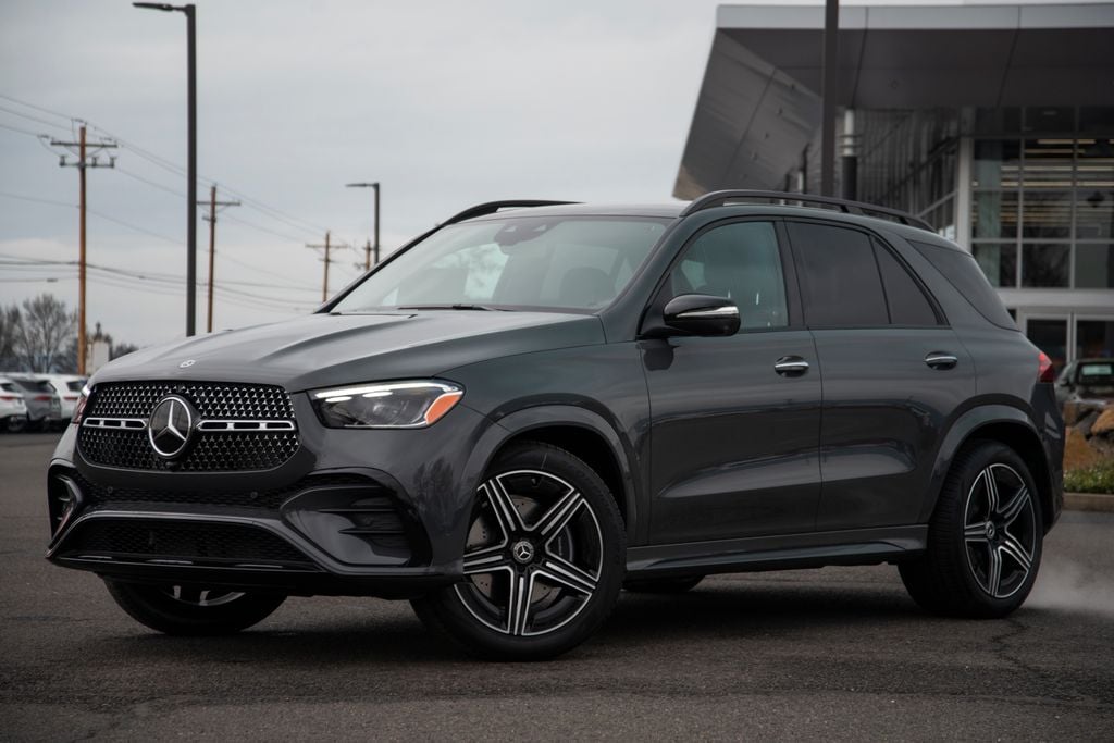 2026 Mercedes-Benz GLE Base's photo