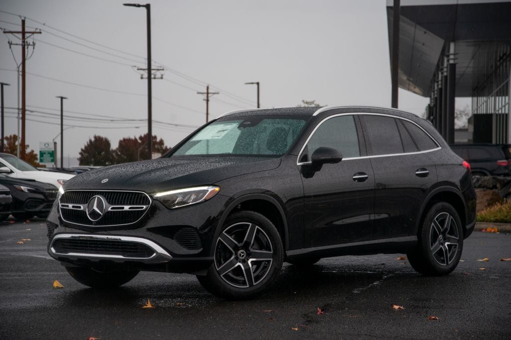 2026 Mercedes-Benz GLC Base's photo