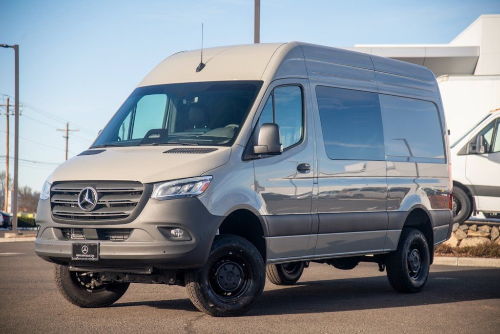New 2025 Mercedes-Benz Sprinter 2500 Standard Roof 4-Cyl Diesel HO Van Cargo Van